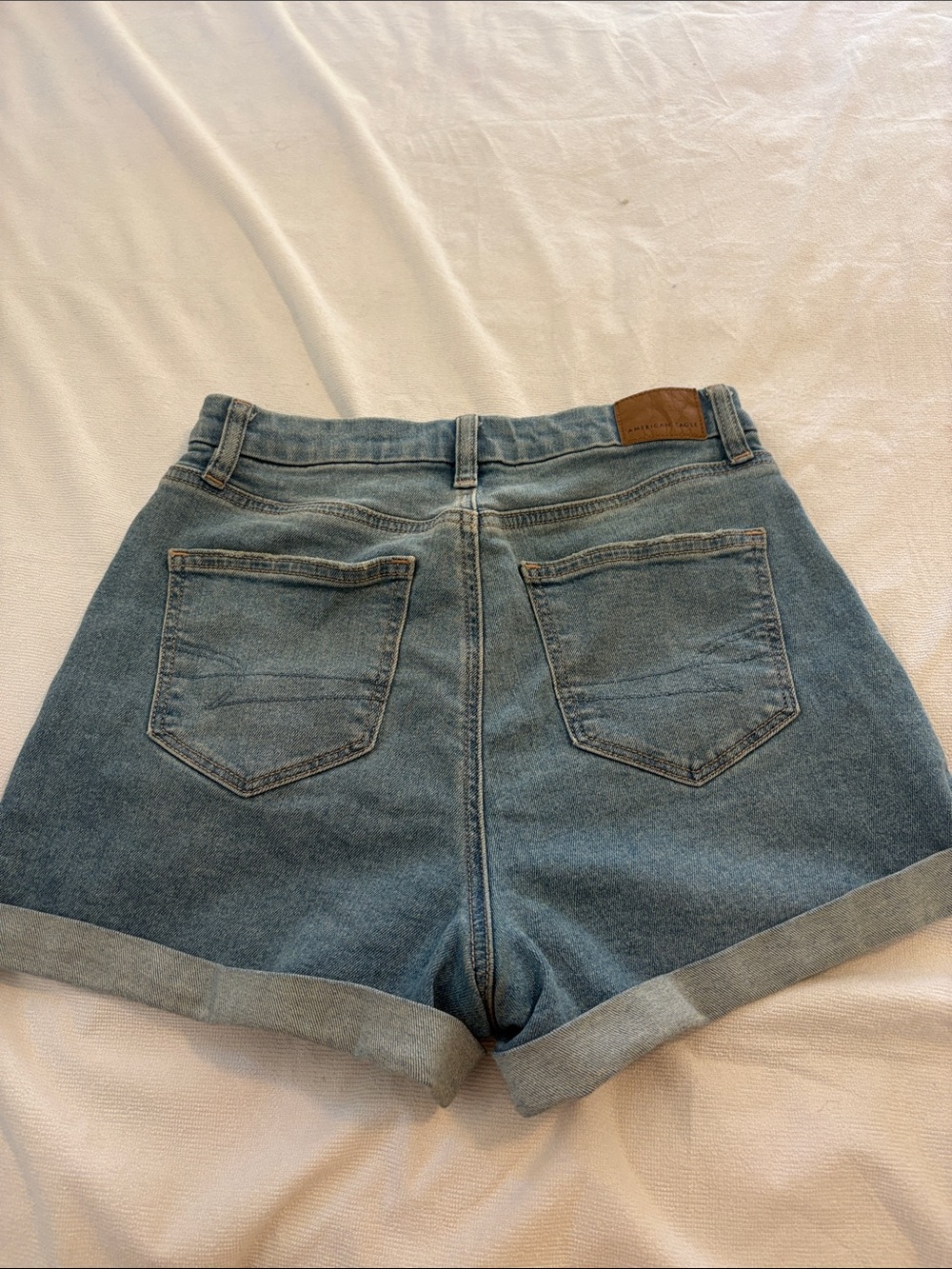 American Eagle Outfitters CURVY High-Rise Rolled Cuff Denim Shorts — Medium Blue